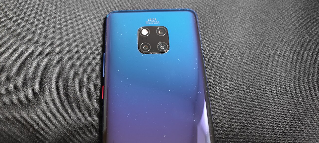 Huawei Mate XT2